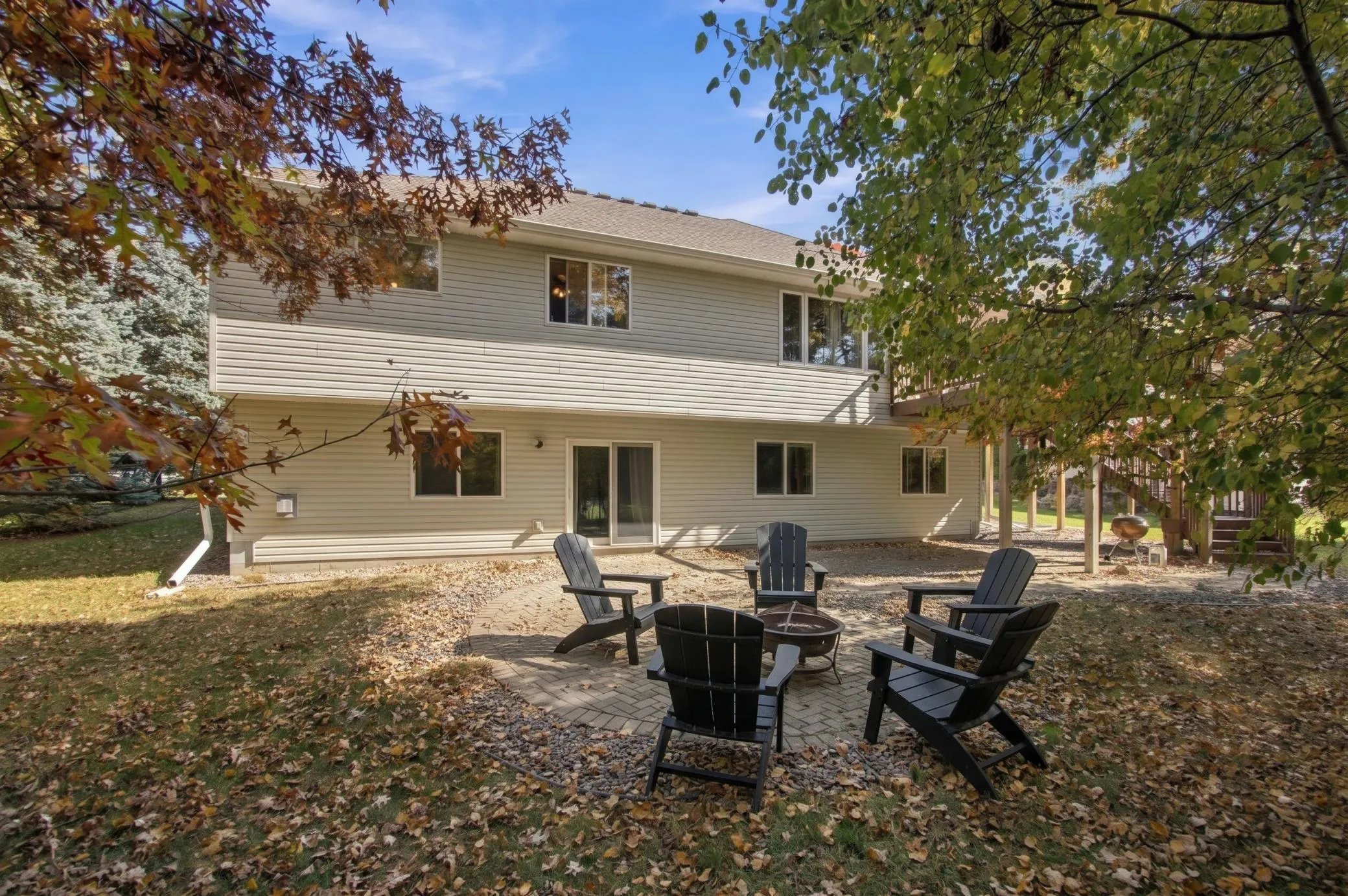 Photo 31 of 22048 Elston Avenue