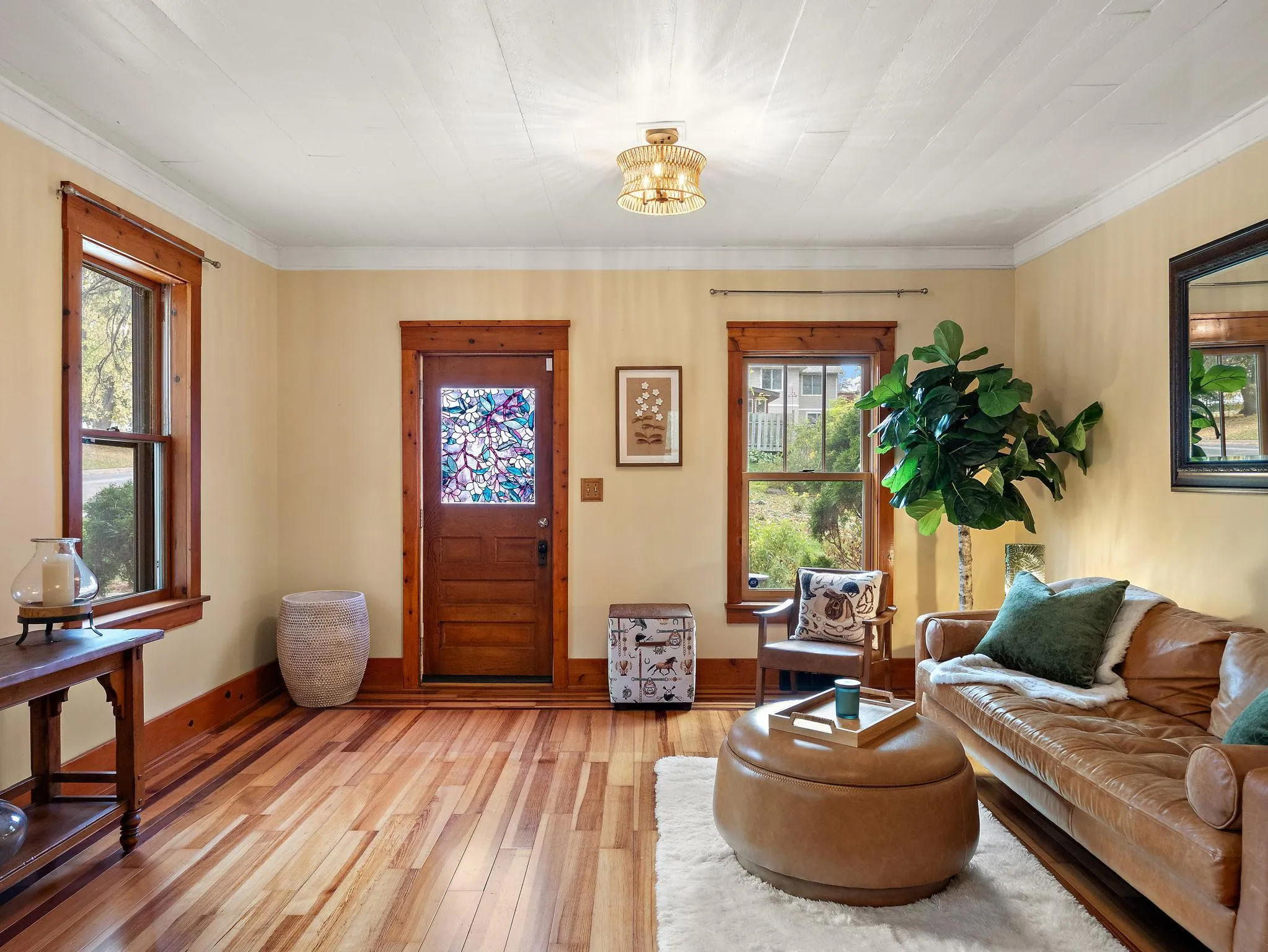 Photo 4 of 602 Holcombe S Street