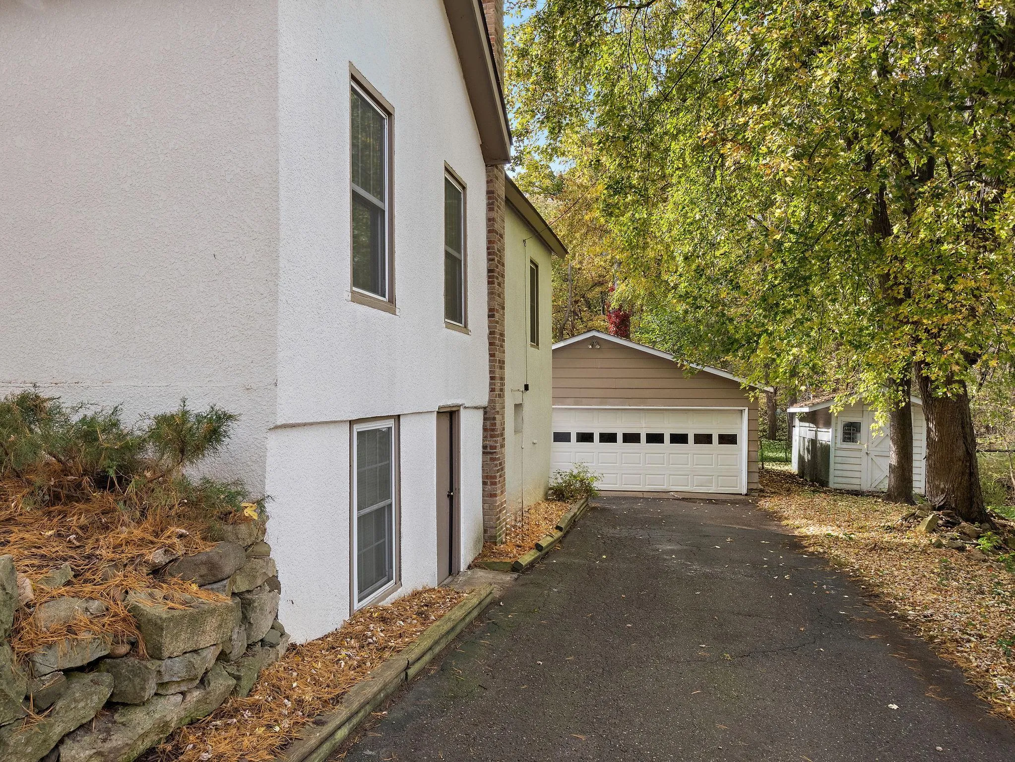 Photo 32 of 602 Holcombe S Street
