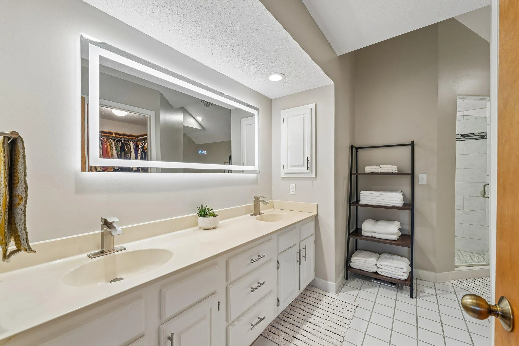 Photo 17 of 2272 Sherwood Court