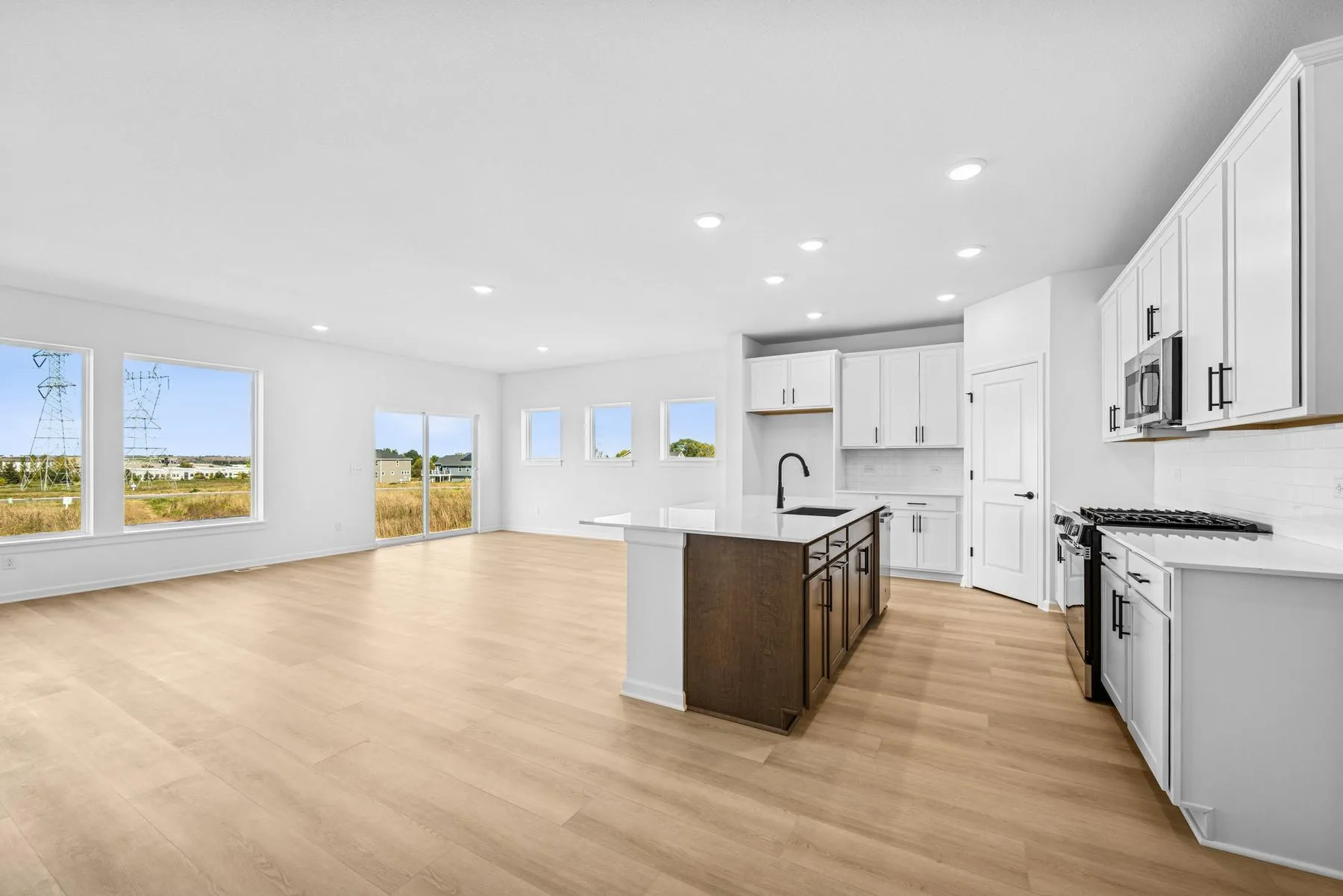 Photo 2 of 1612 Tyrone Drive