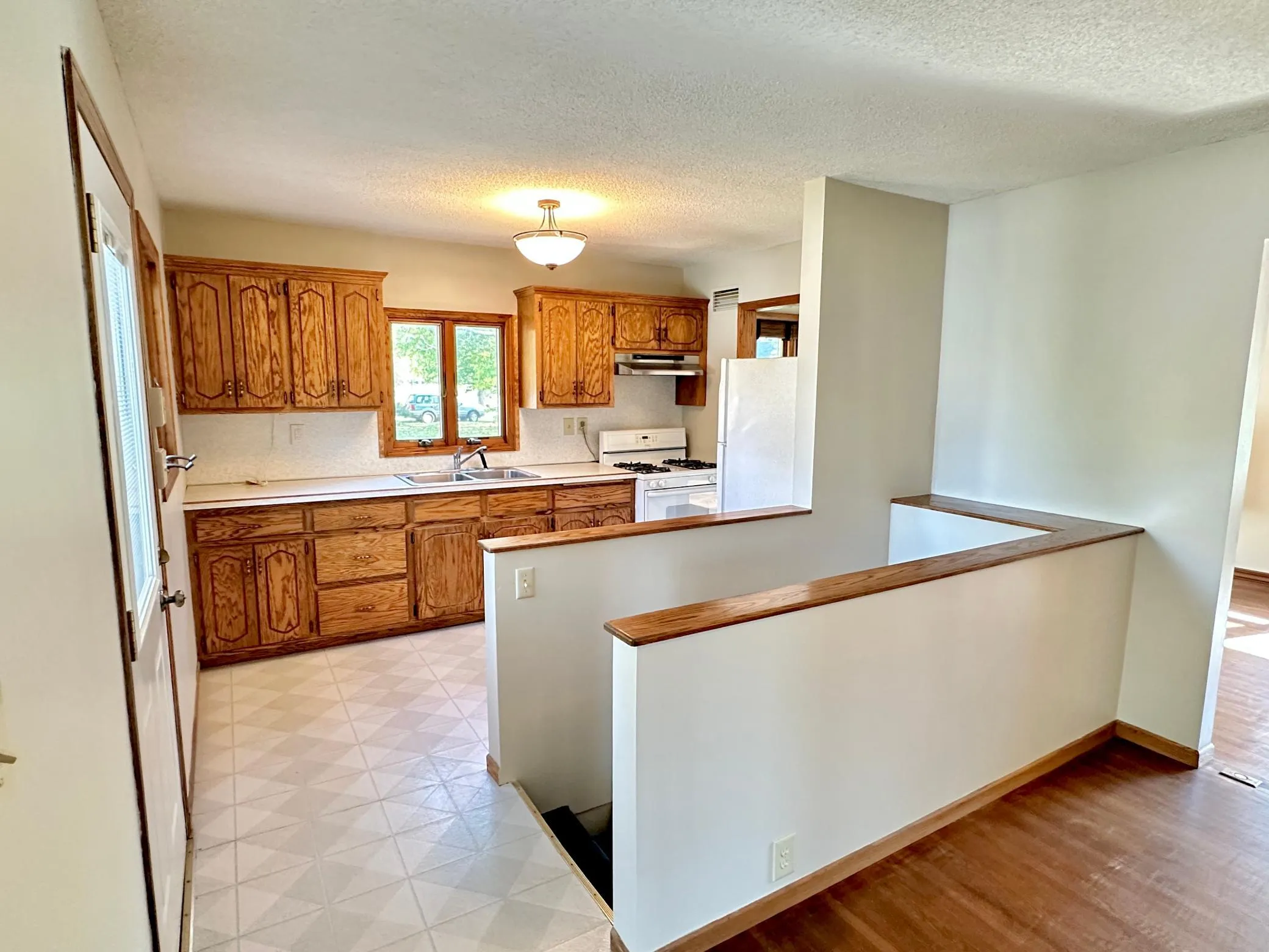 Photo 13 of 635 8th E Avenue