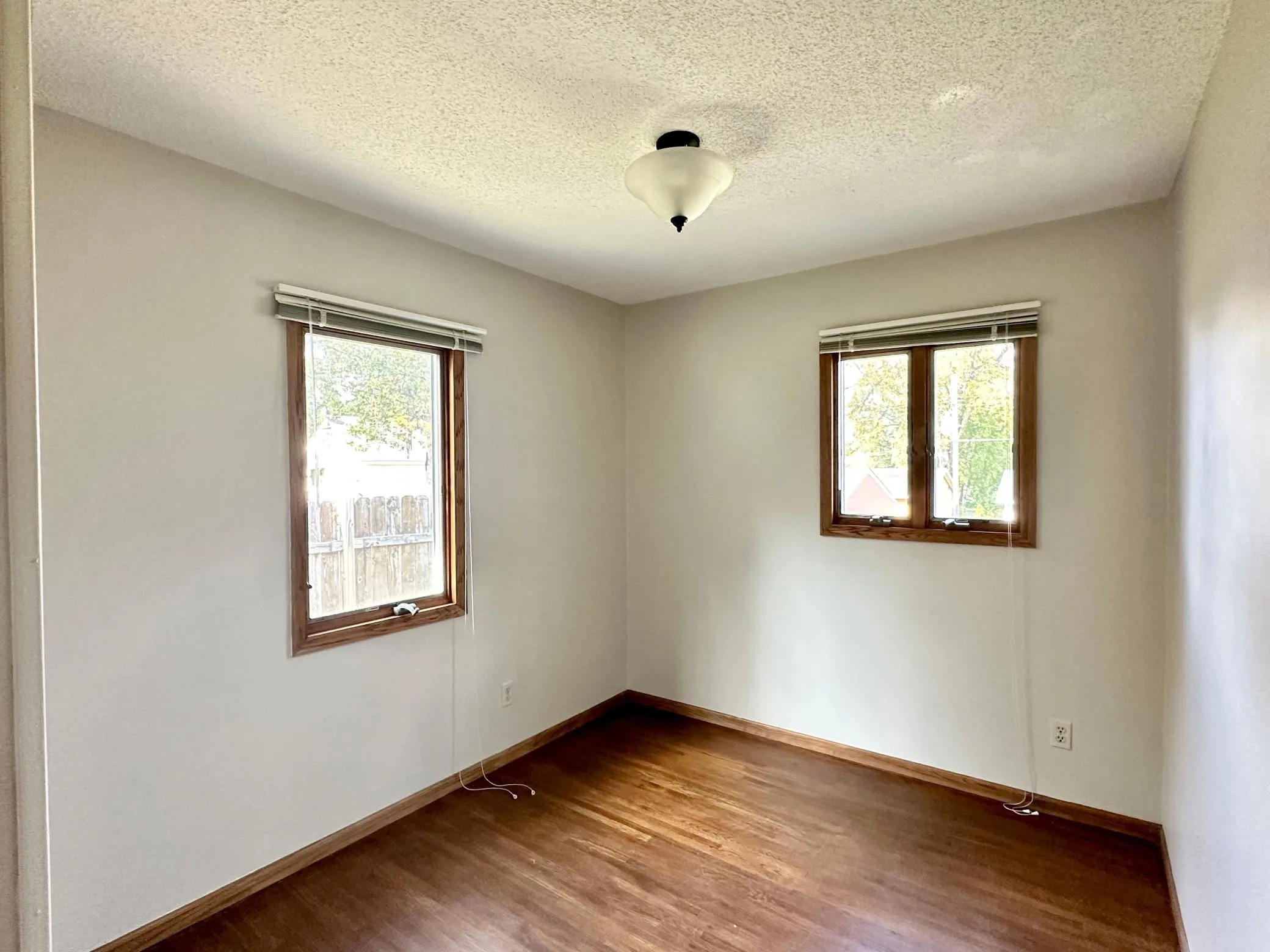 Photo 19 of 635 8th E Avenue