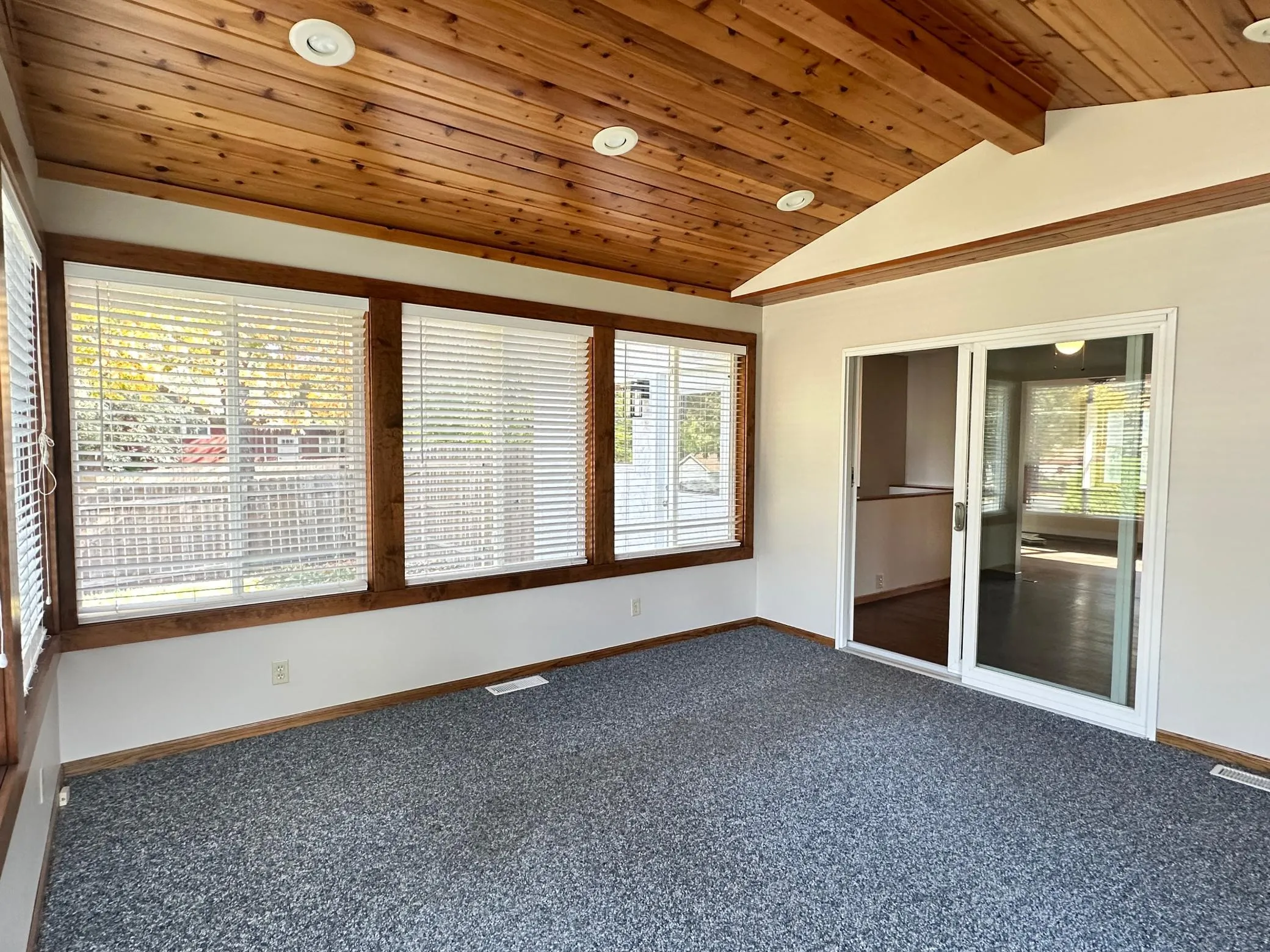 Photo 8 of 635 8th E Avenue