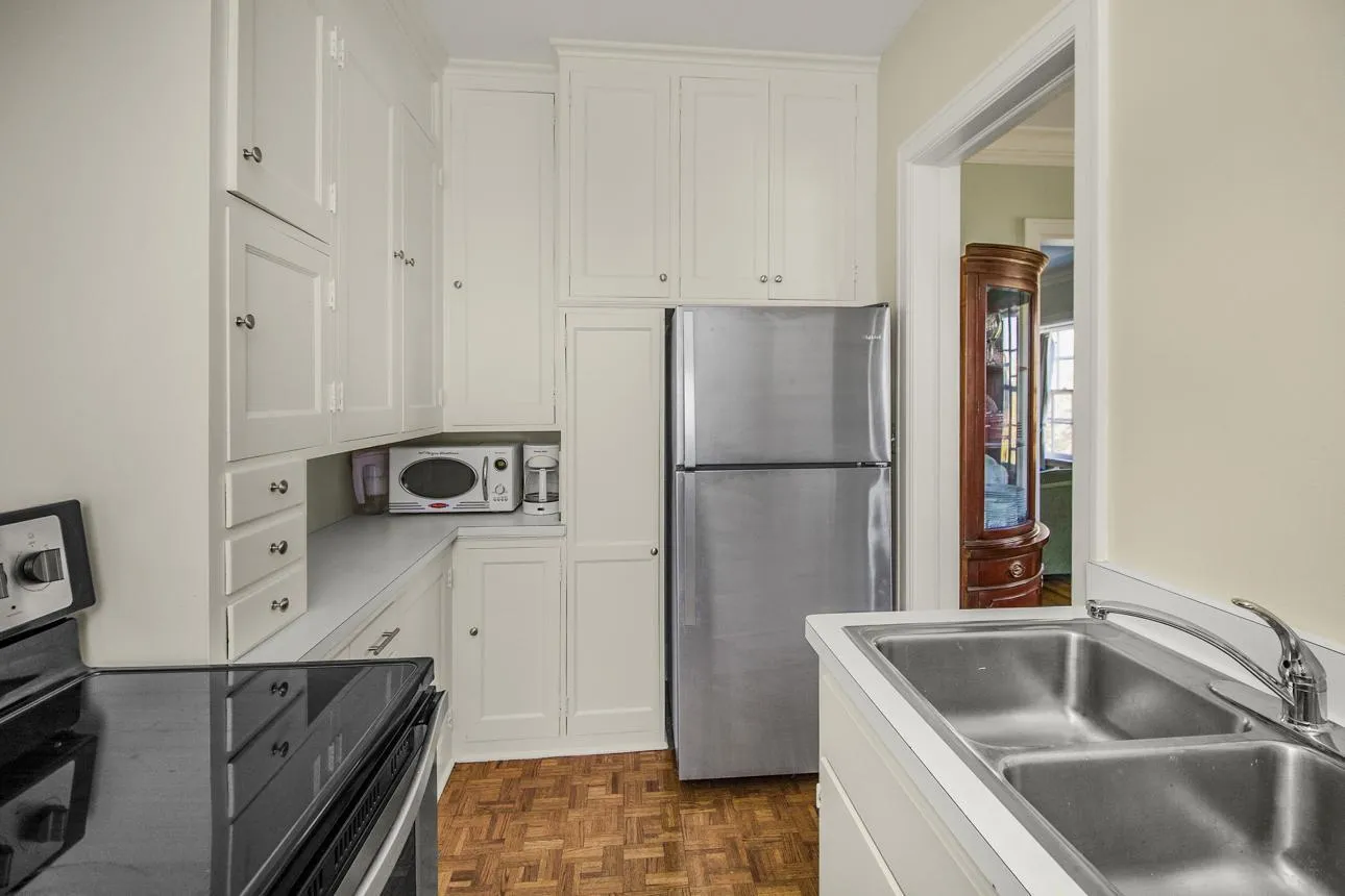 Photo 15 of 2615 Park Avenue Unit 307