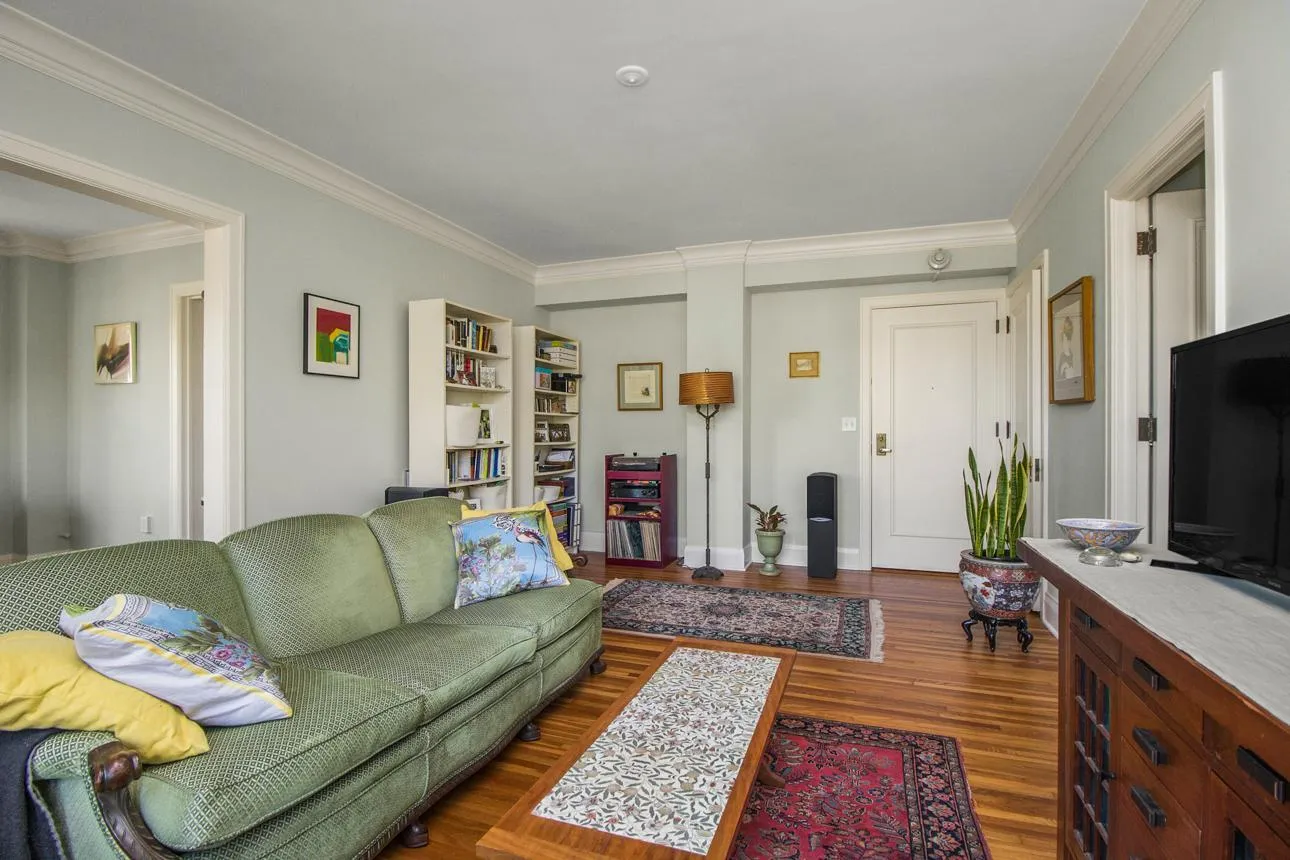 Photo 9 of 2615 Park Avenue Unit 307