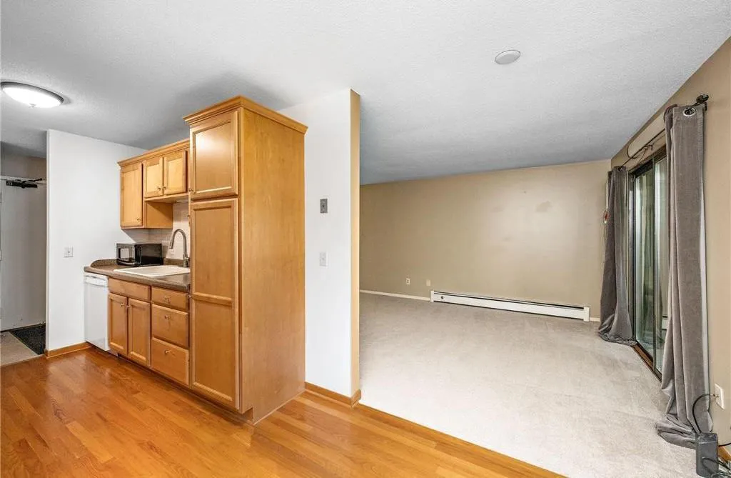 Photo 9 of 4101 Parklawn Avenue Unit 201