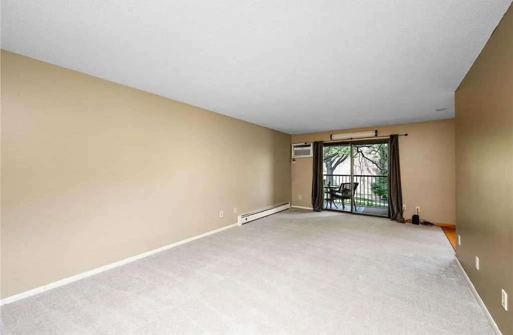 Photo 4 of 4101 Parklawn Avenue Unit 201