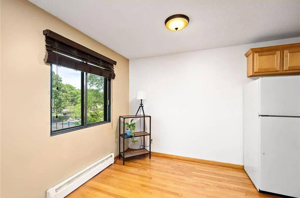 Photo 11 of 4101 Parklawn Avenue Unit 201