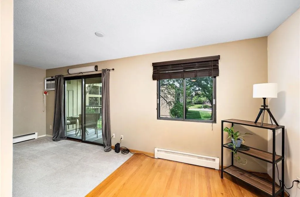 Photo 10 of 4101 Parklawn Avenue Unit 201
