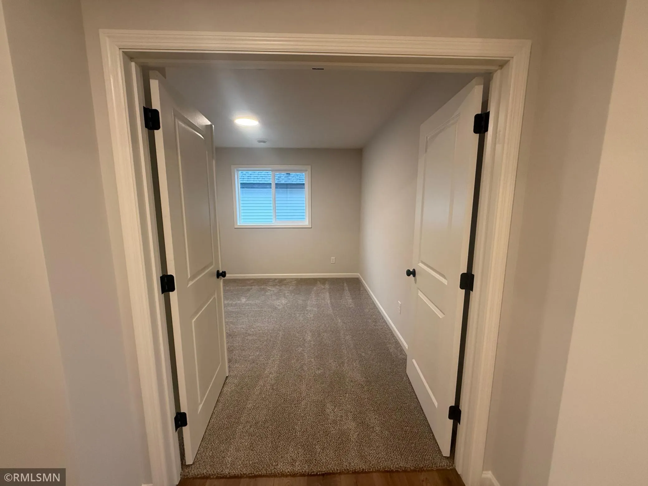 Photo 6 of 2480 Jacamar Ne Avenue