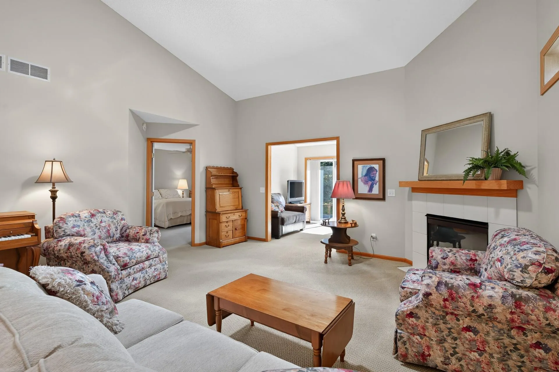 Photo 11 of 14437 Edgewood Avenue