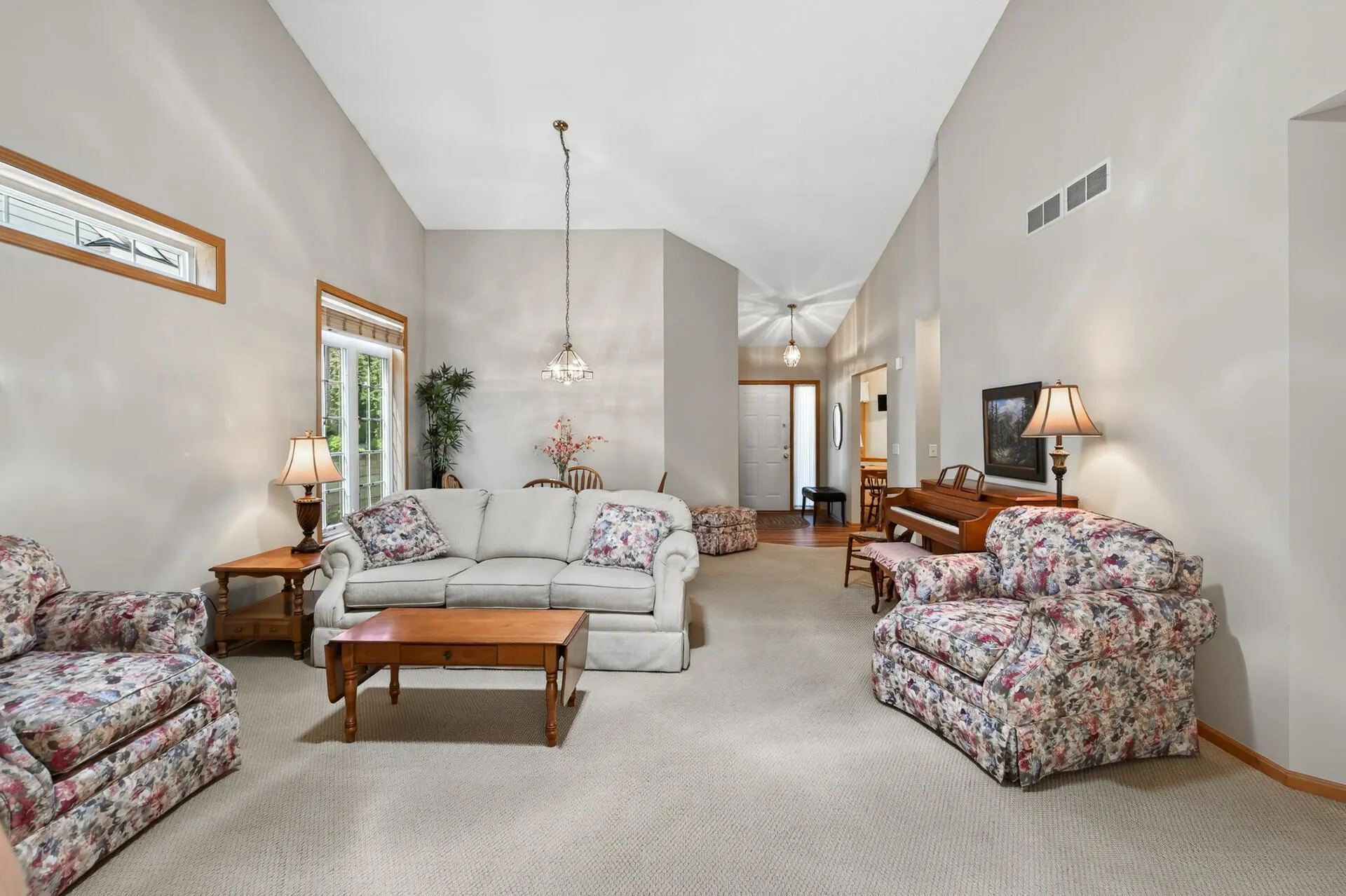 Photo 9 of 14437 Edgewood Avenue
