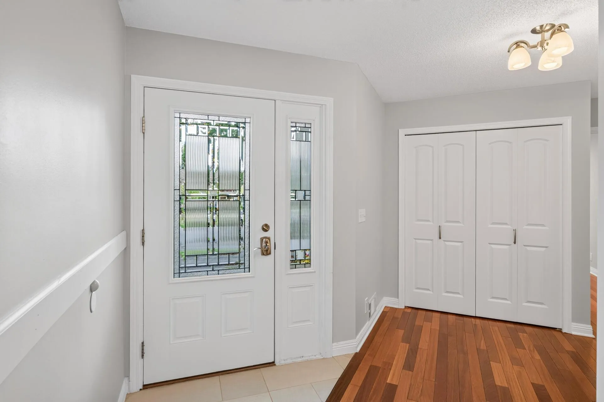 Photo 5 of 2420 Simpson Street