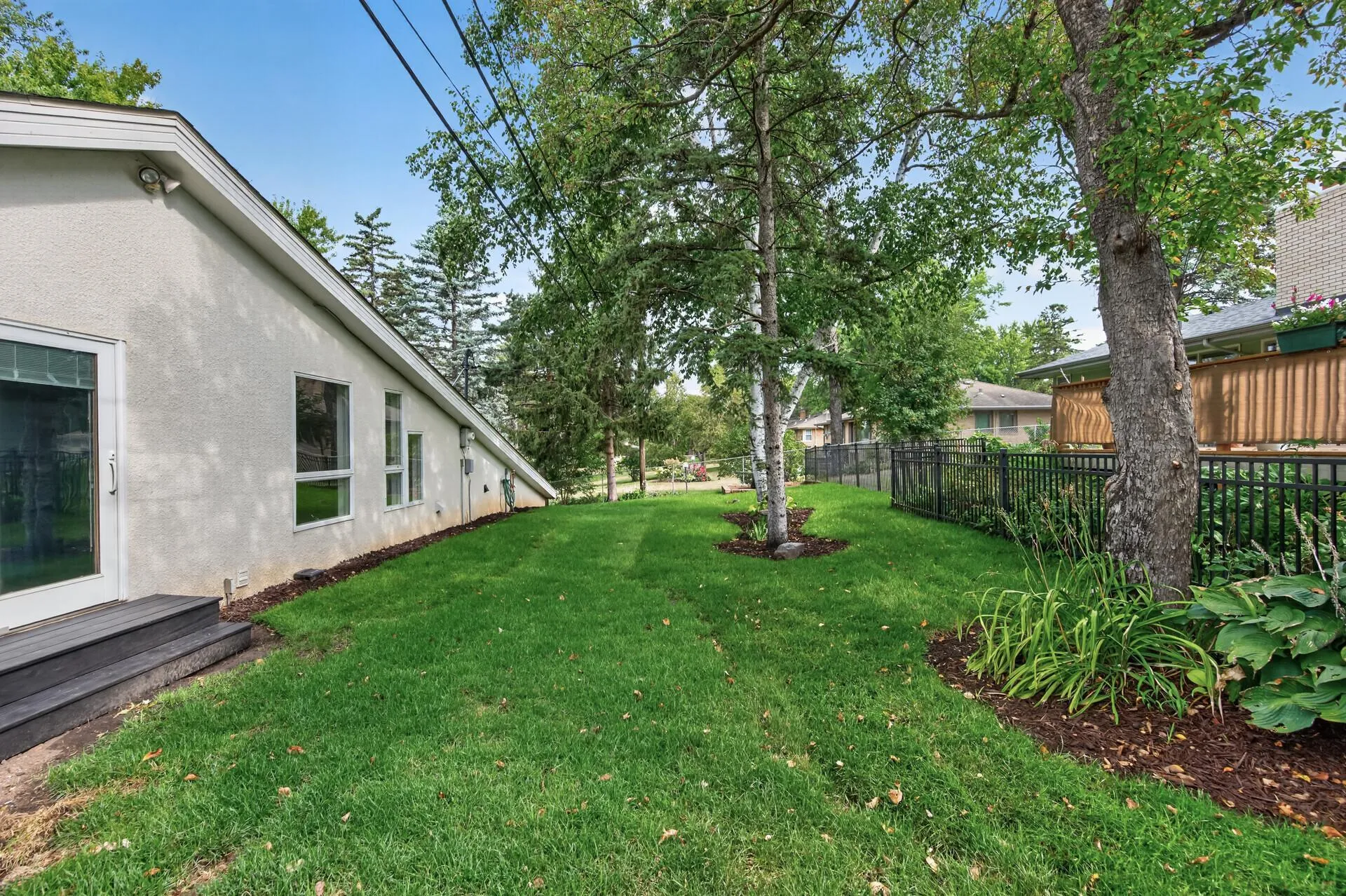 Photo 53 of 2420 Simpson Street