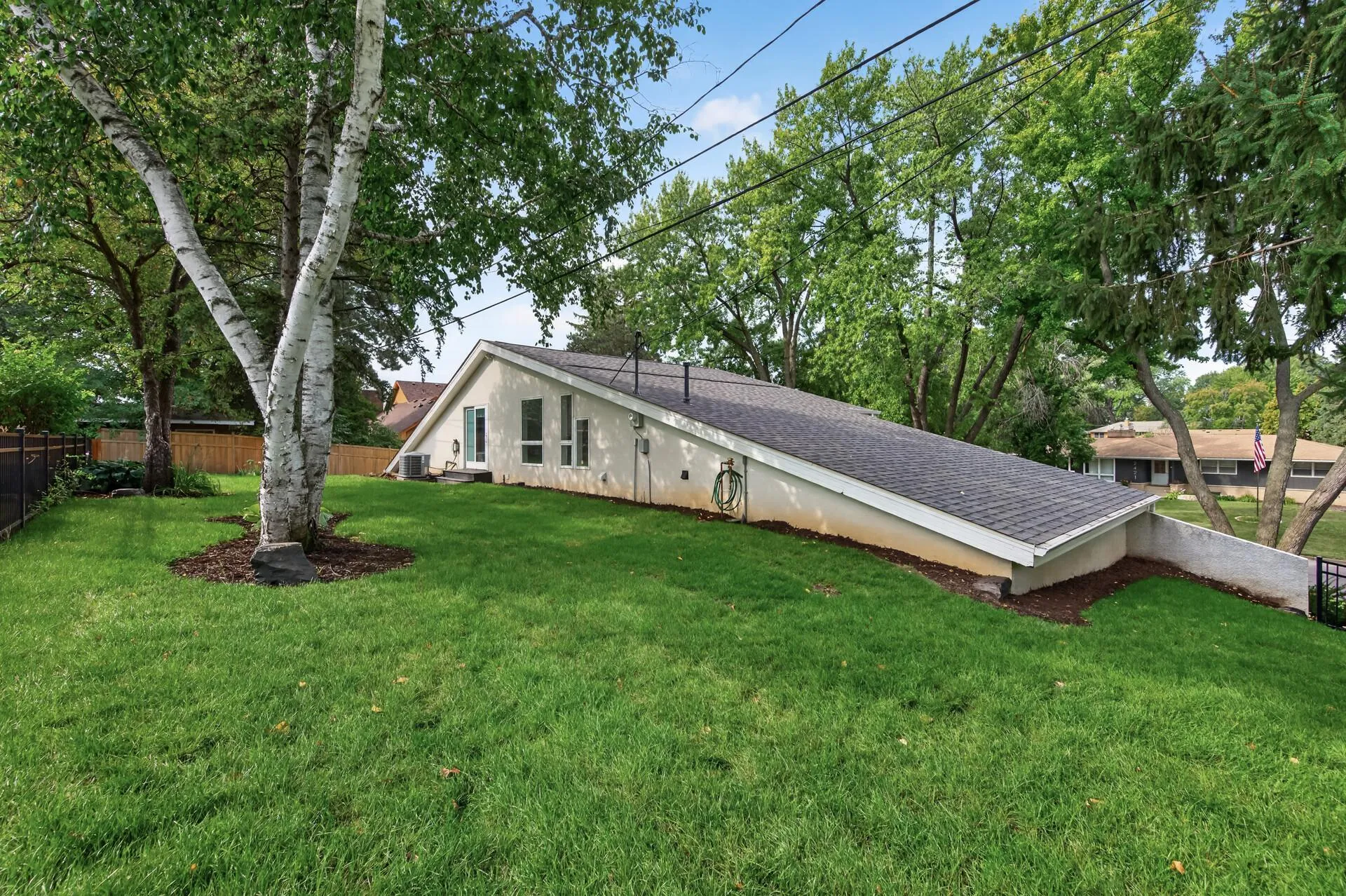 Photo 54 of 2420 Simpson Street