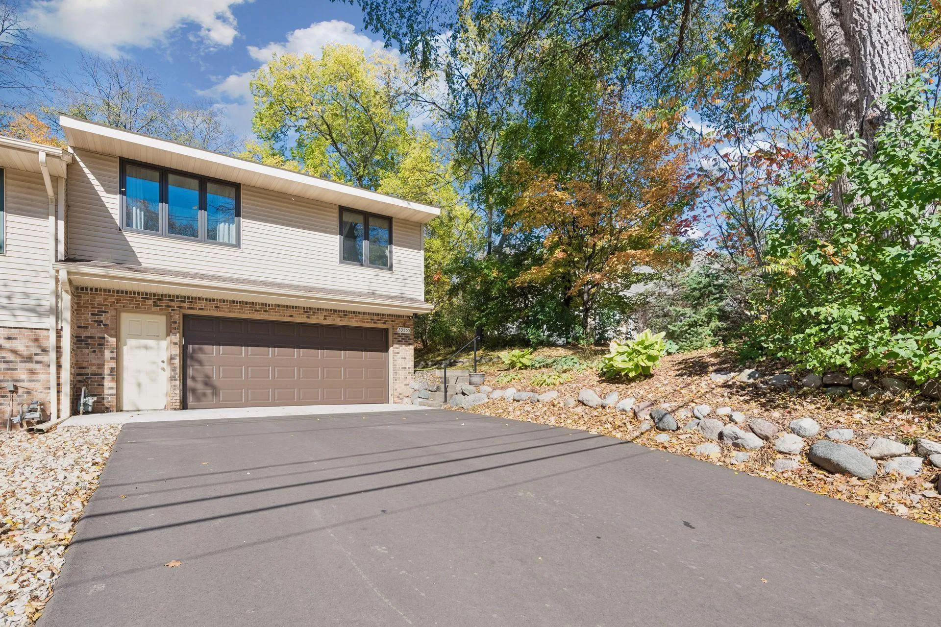 Photo 4 of 20550 Excelsior Boulevard