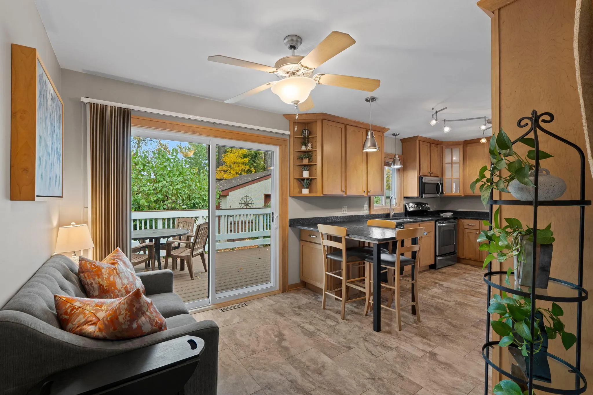 Photo 9 of 4117 Arthur Ne Street