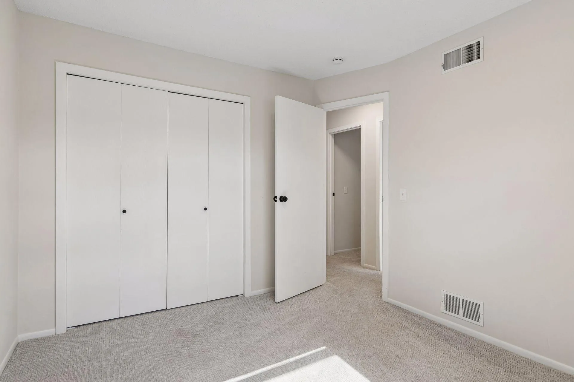Photo 25 of 190 Transit Avenue