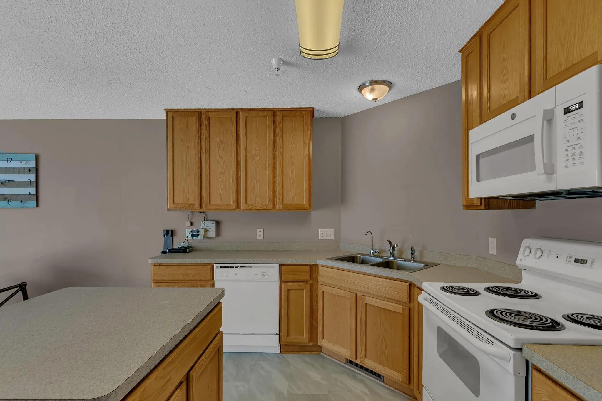 Photo 5 of 17529 69th N Place
