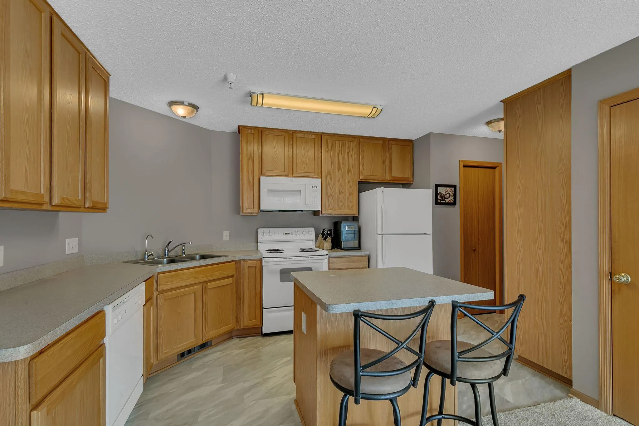 Photo 4 of 17529 69th N Place