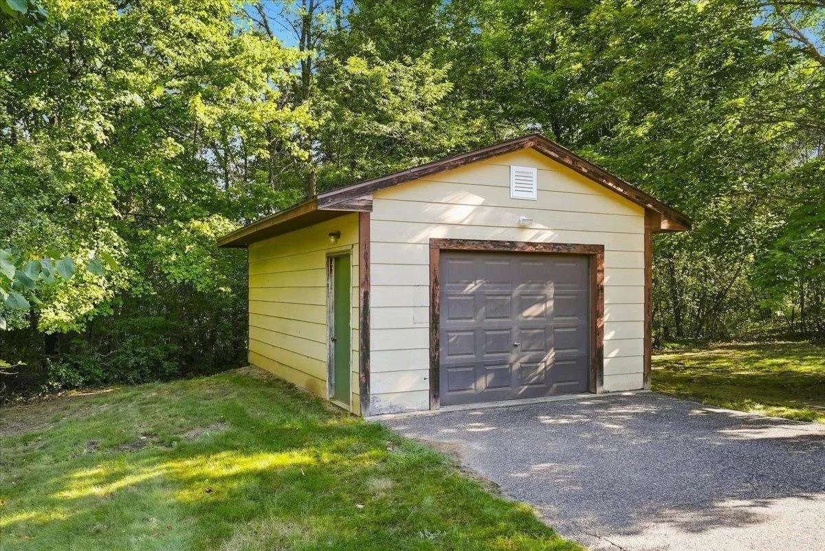 Photo 12 of 2079 Asplund Road