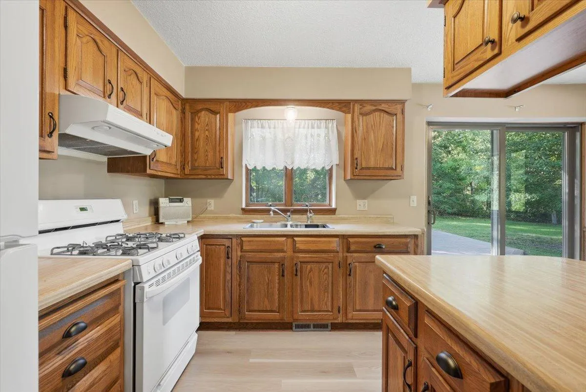 Photo 8 of 2079 Asplund Road