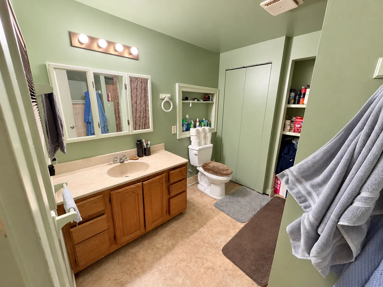 Photo 5 of 2620 Stevens Avenue