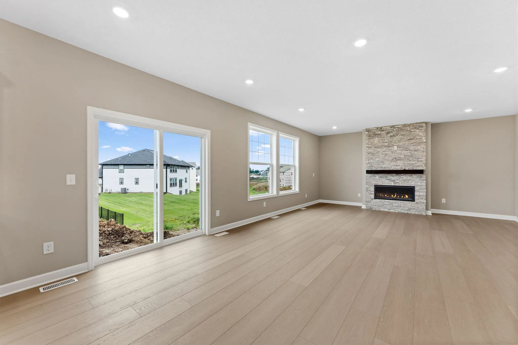 Photo 9 of 653 Sierra Parkway