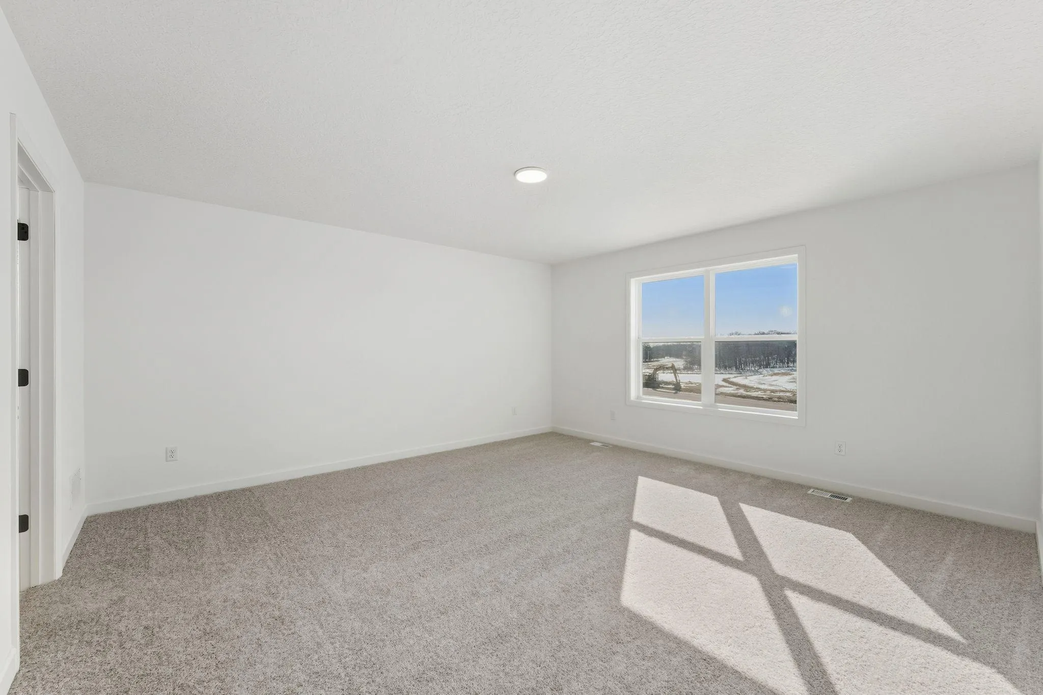 Photo 13 of 653 Sierra Parkway