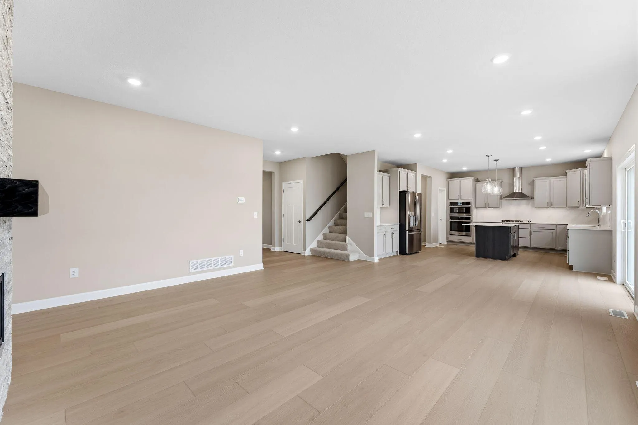 Photo 8 of 653 Sierra Parkway
