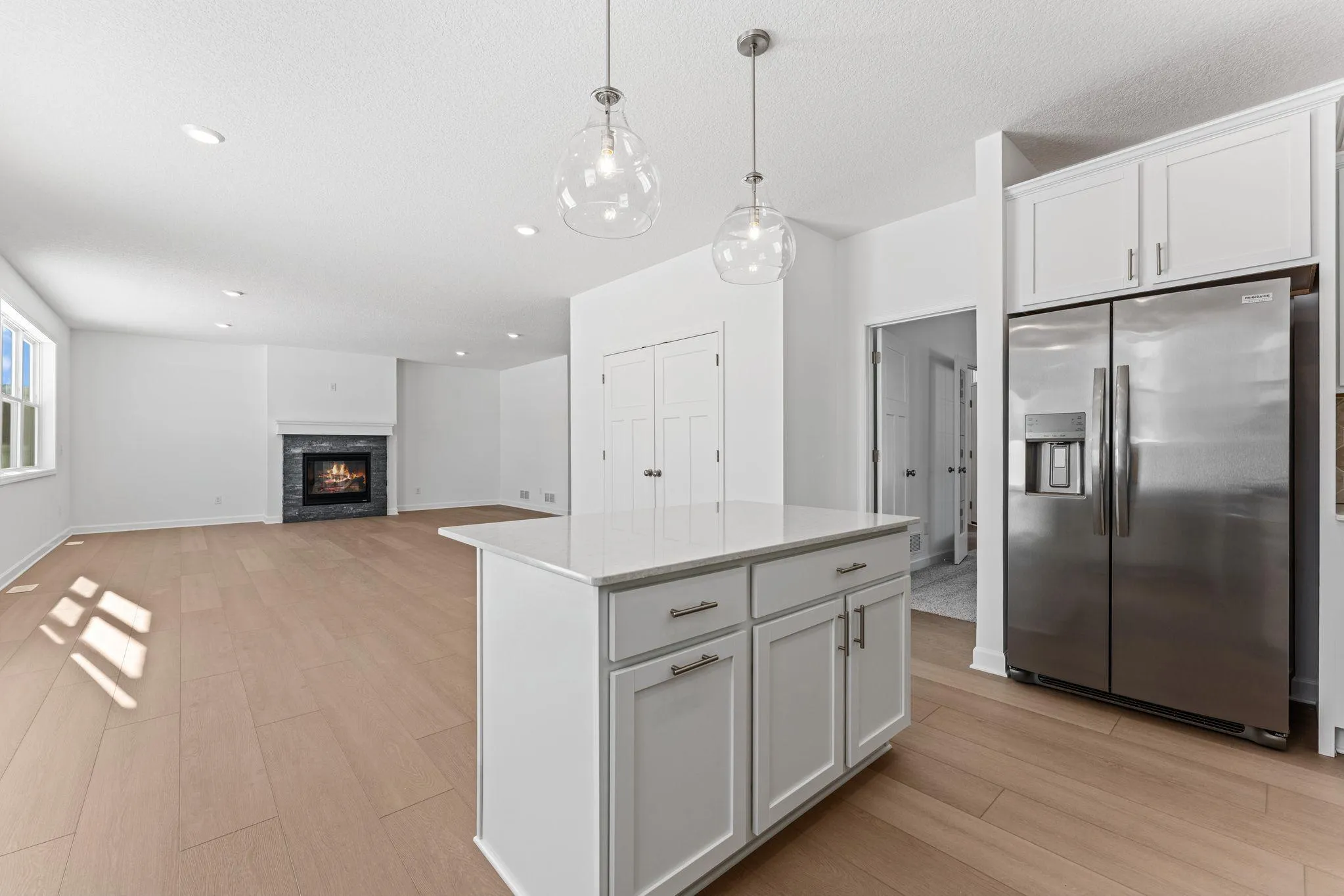 Photo 5 of 656 Sierra Parkway