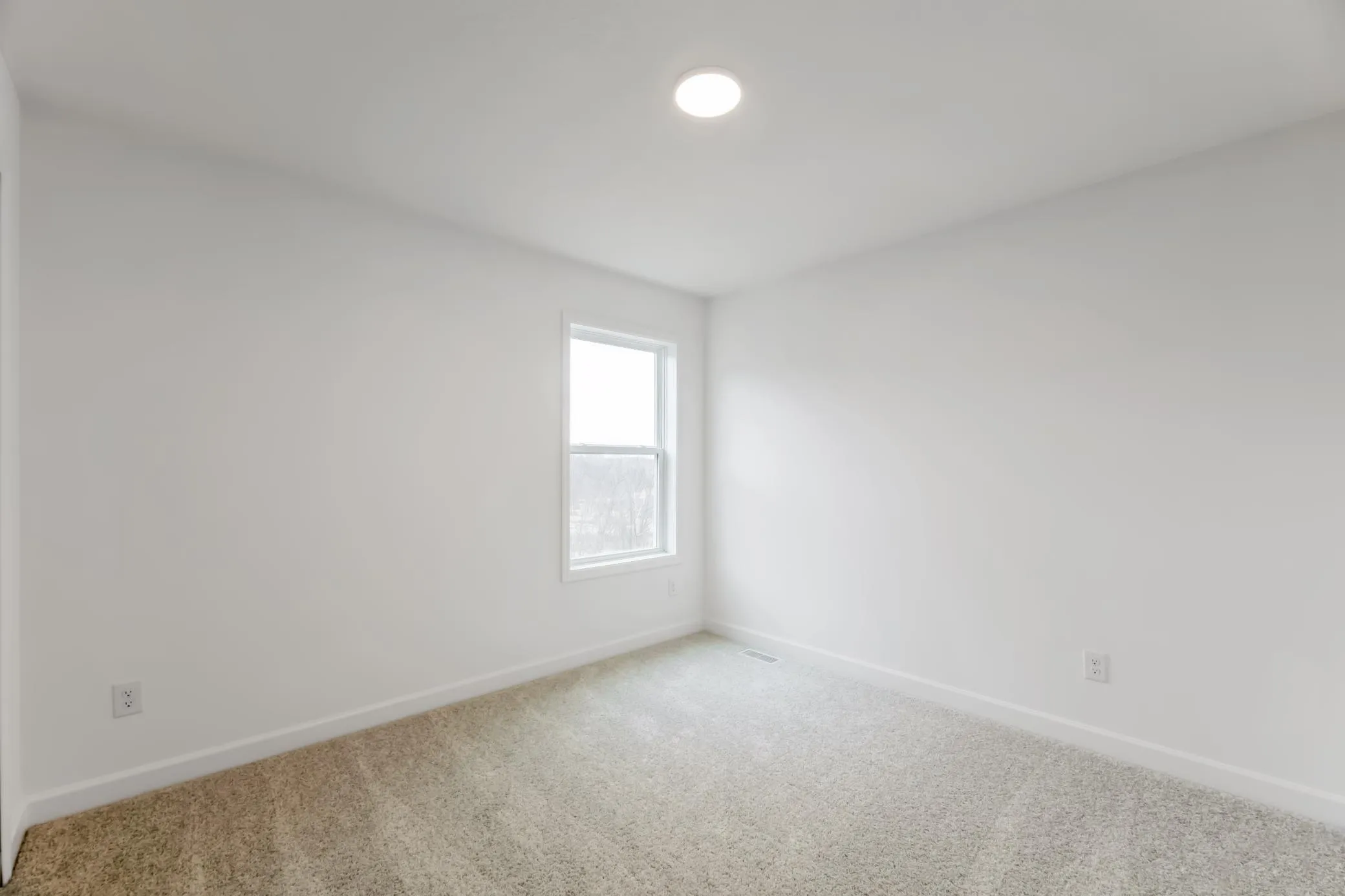 Photo 13 of 641 Sierra Parkway