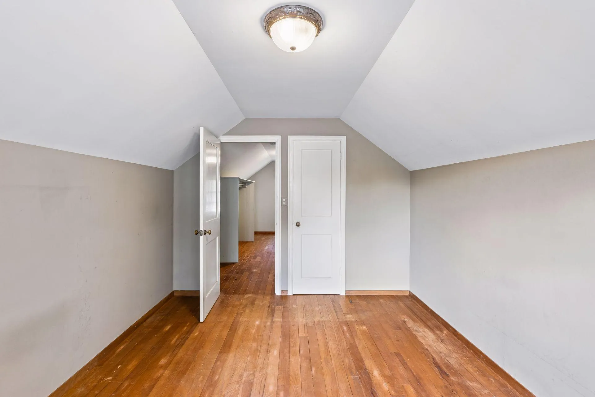Photo 18 of 5000 E 54th Street