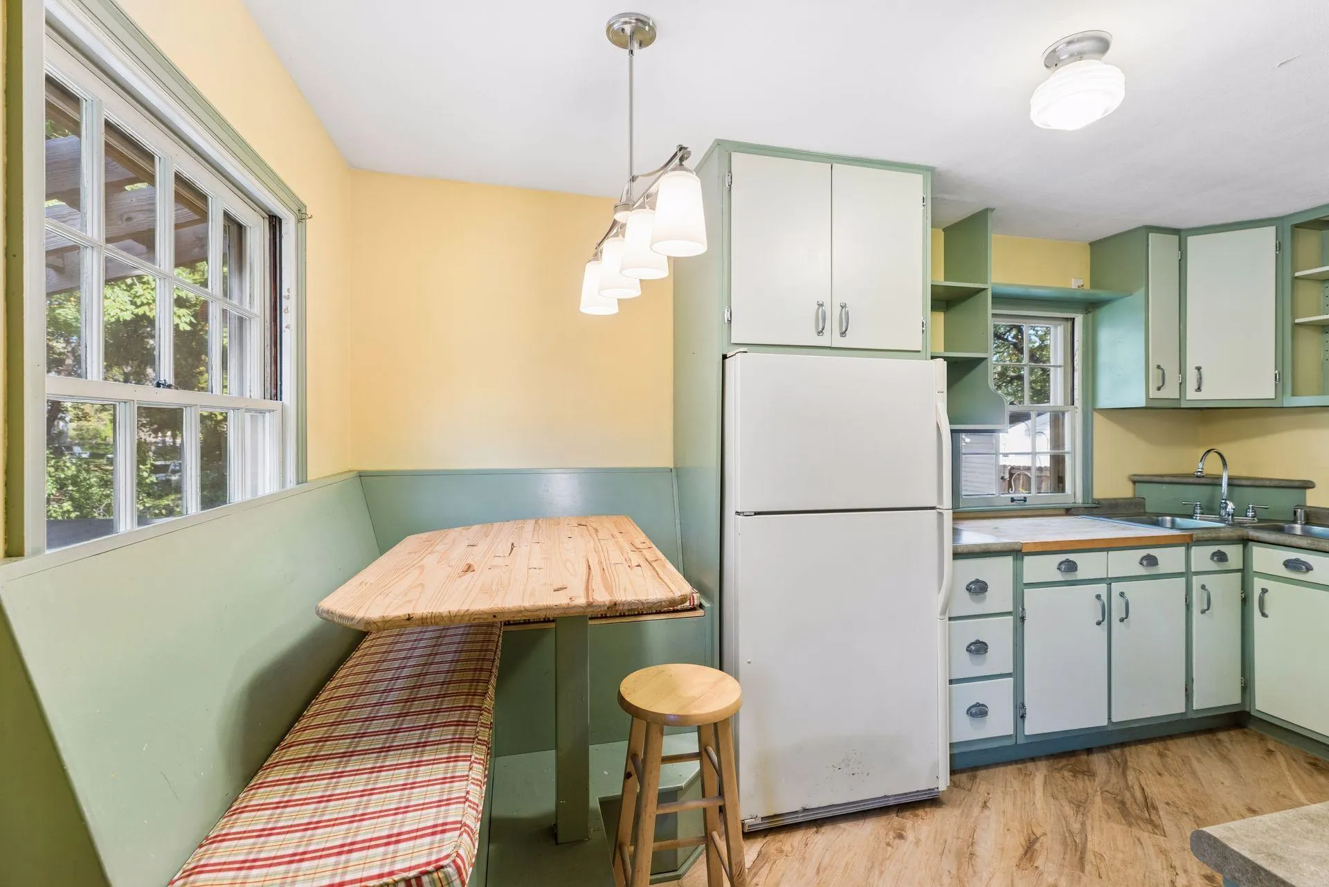 Photo 9 of 5000 E 54th Street