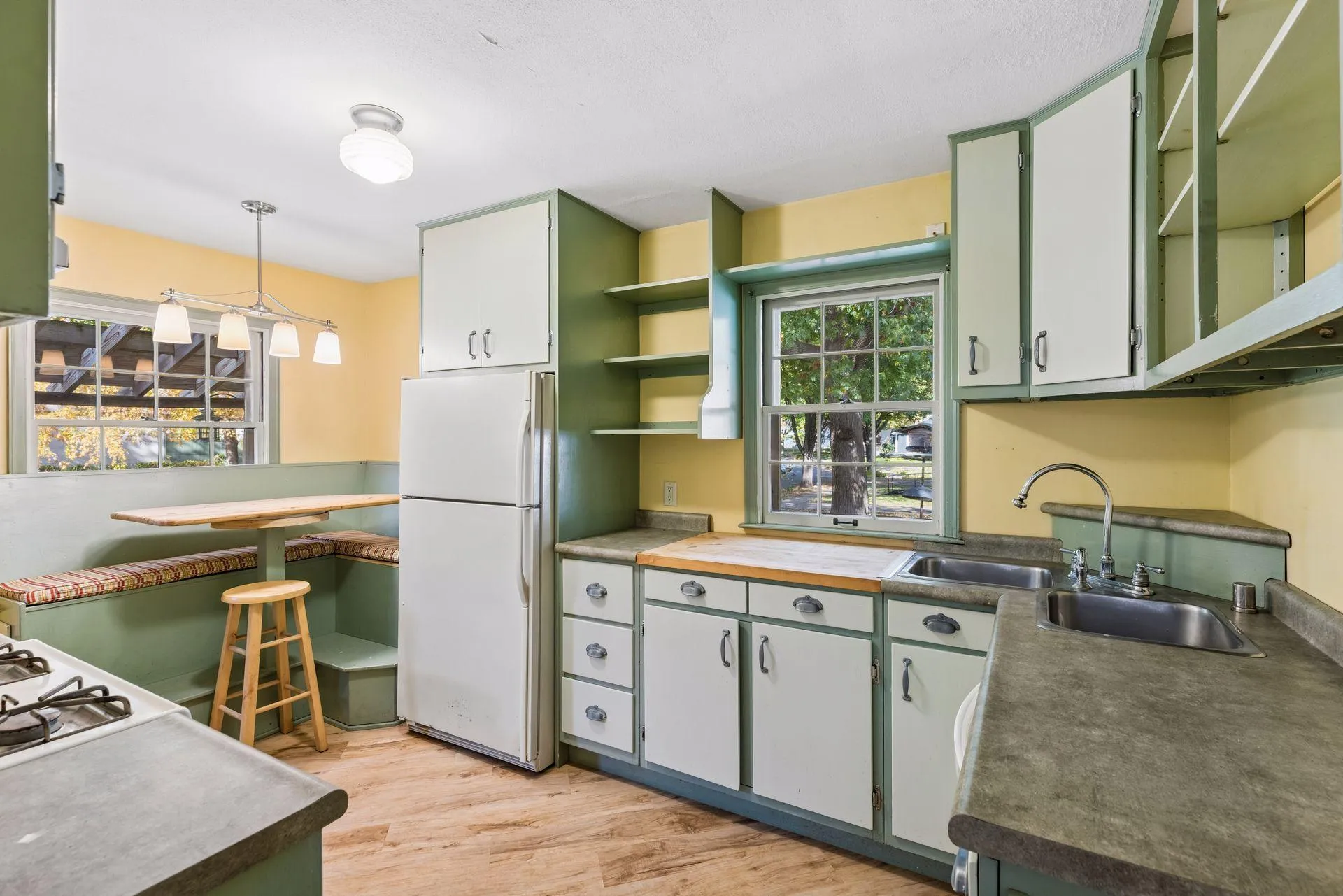 Photo 7 of 5000 E 54th Street