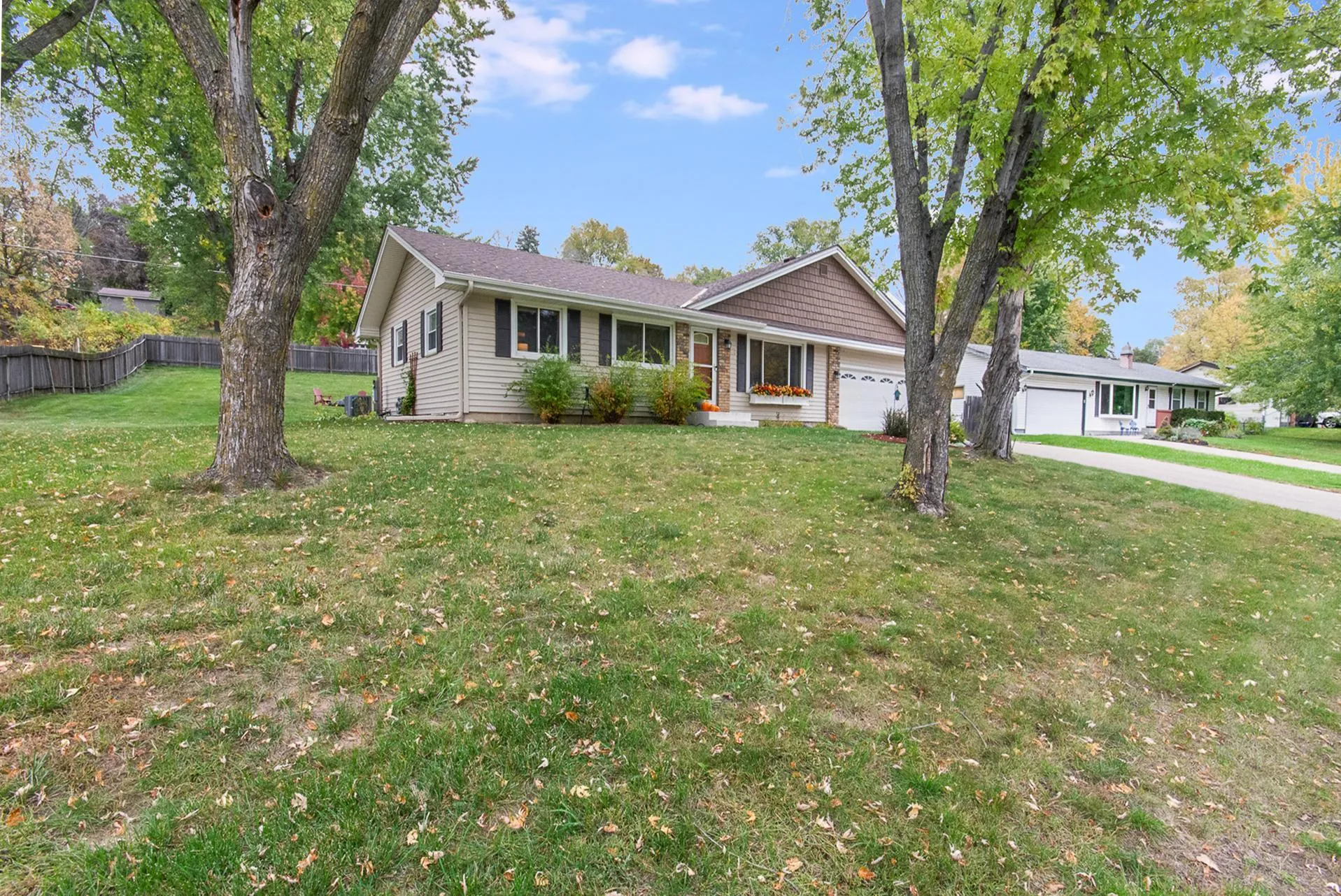 Photo 5 of 116 Meadow N Circle