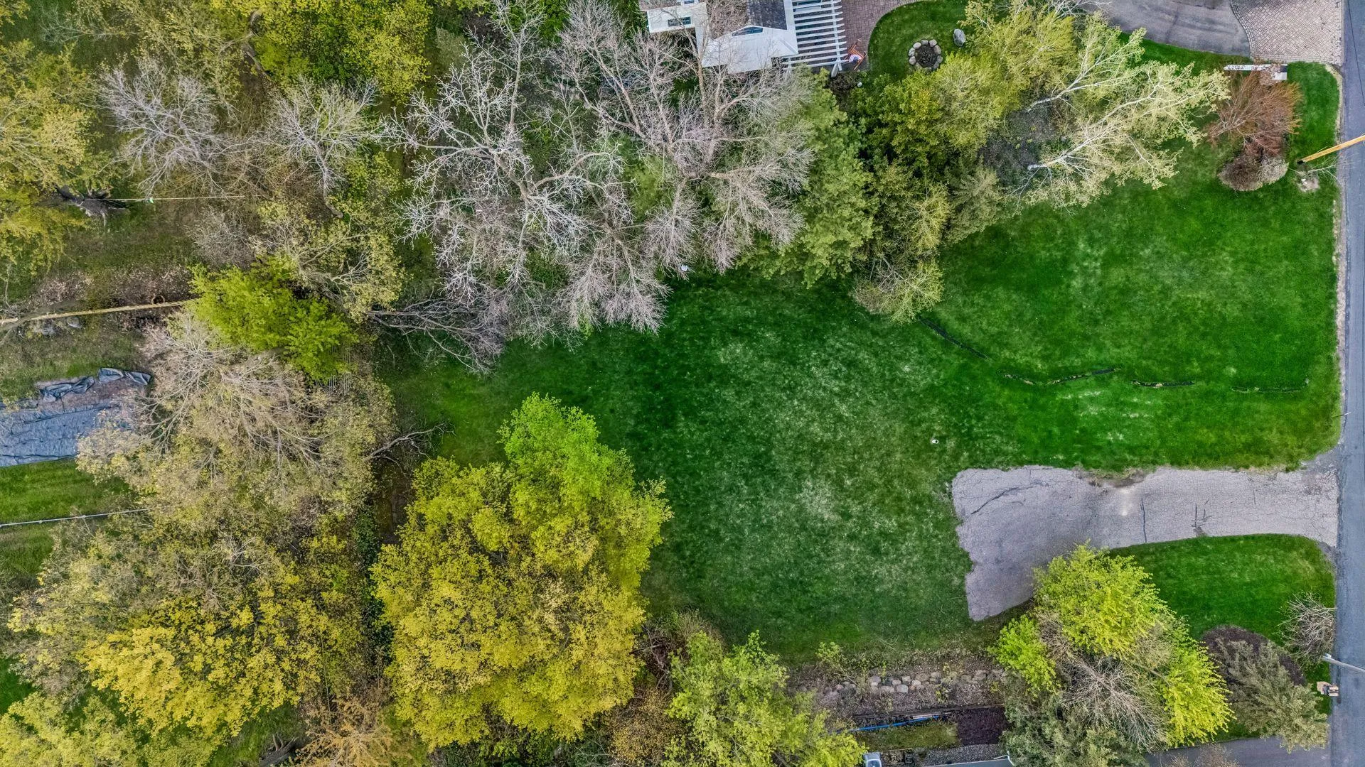 Photo 9 of 2308 Huntington Point E Road