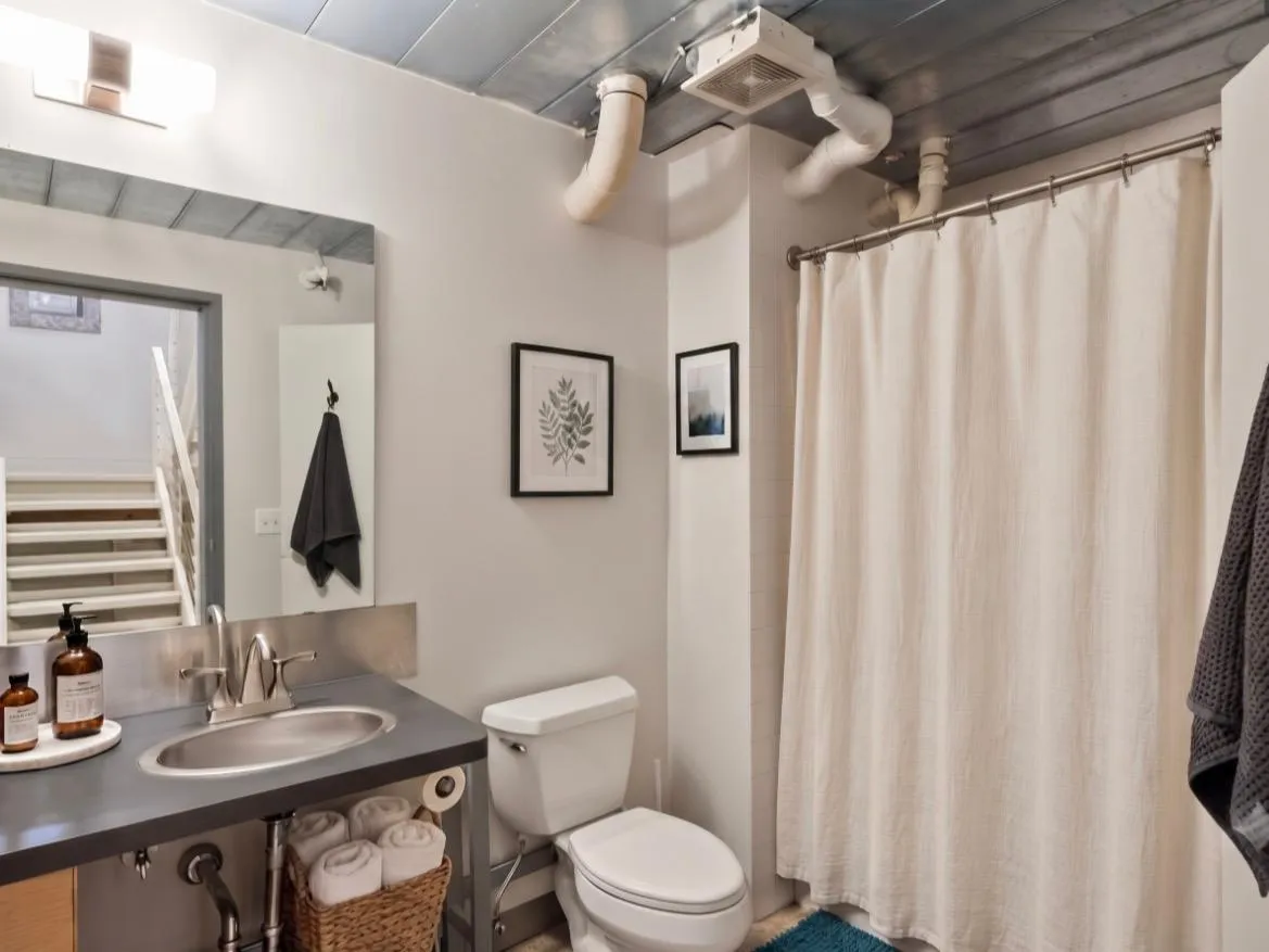 Photo 5 of 250 Park Avenue Unit 712