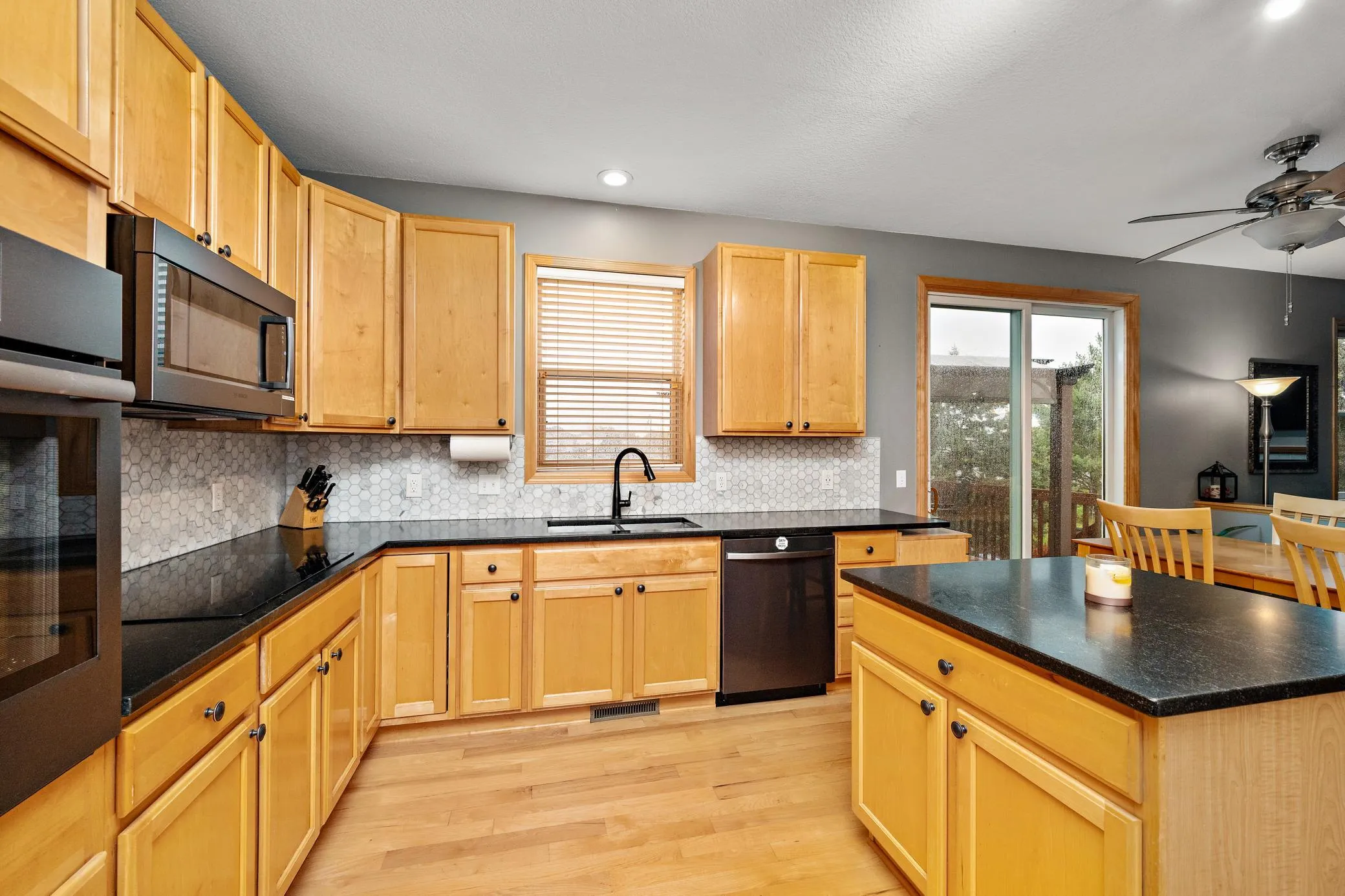 Photo 5 of 6622 Ashton Circle
