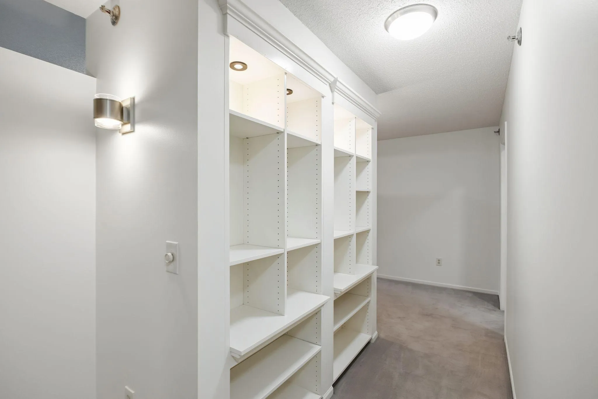 Photo 11 of 7400 Edinborough Way Unit 5205