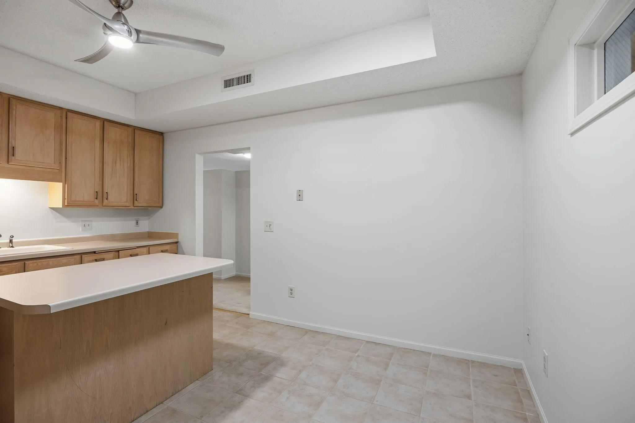 Photo 27 of 7400 Edinborough Way Unit 5205