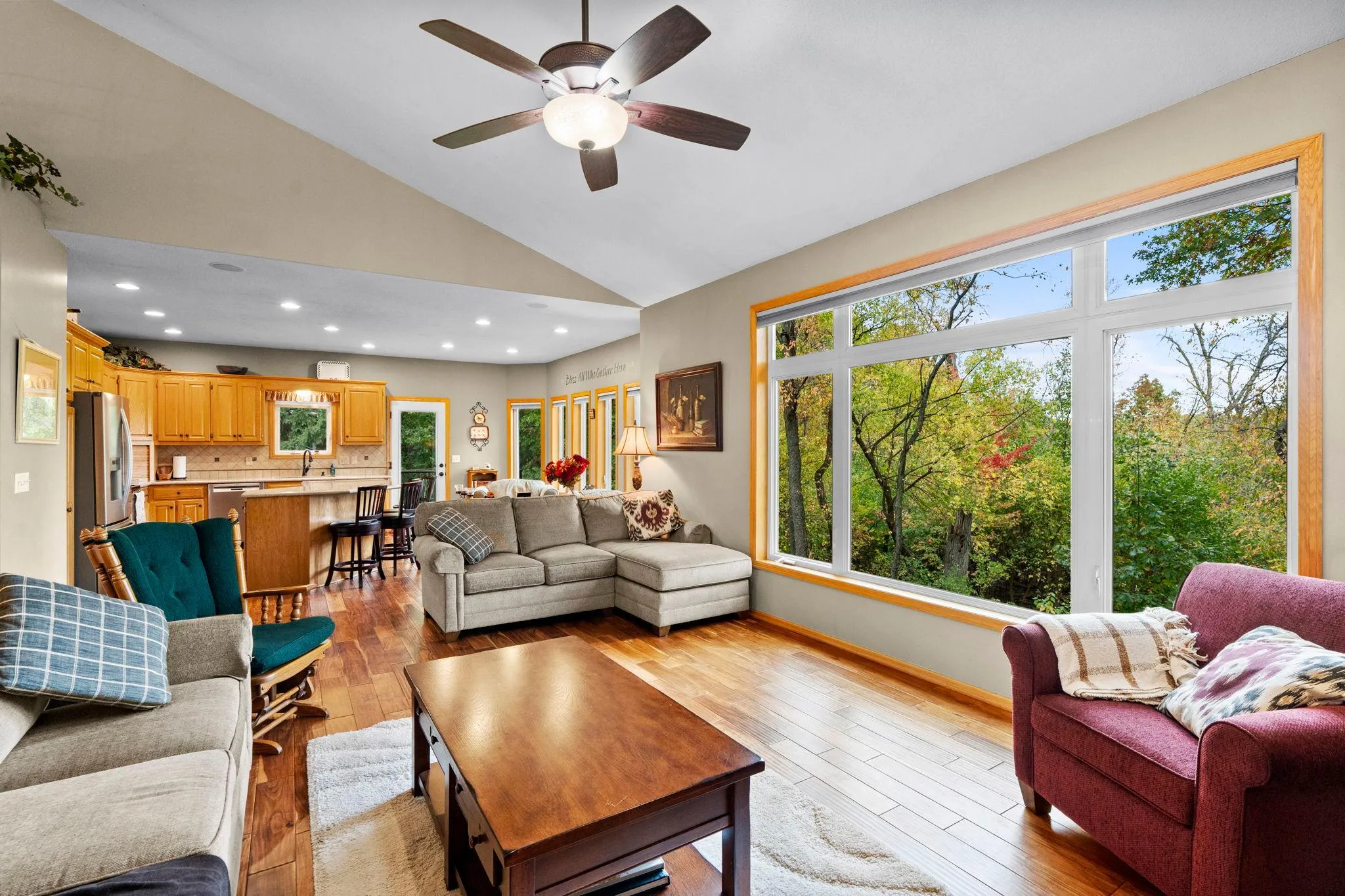 Photo 11 of 542 Majestic Oaks Court