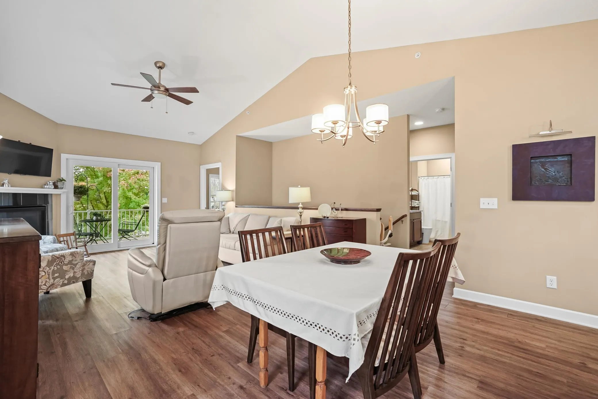 Photo 11 of 11628 Alpine Drive