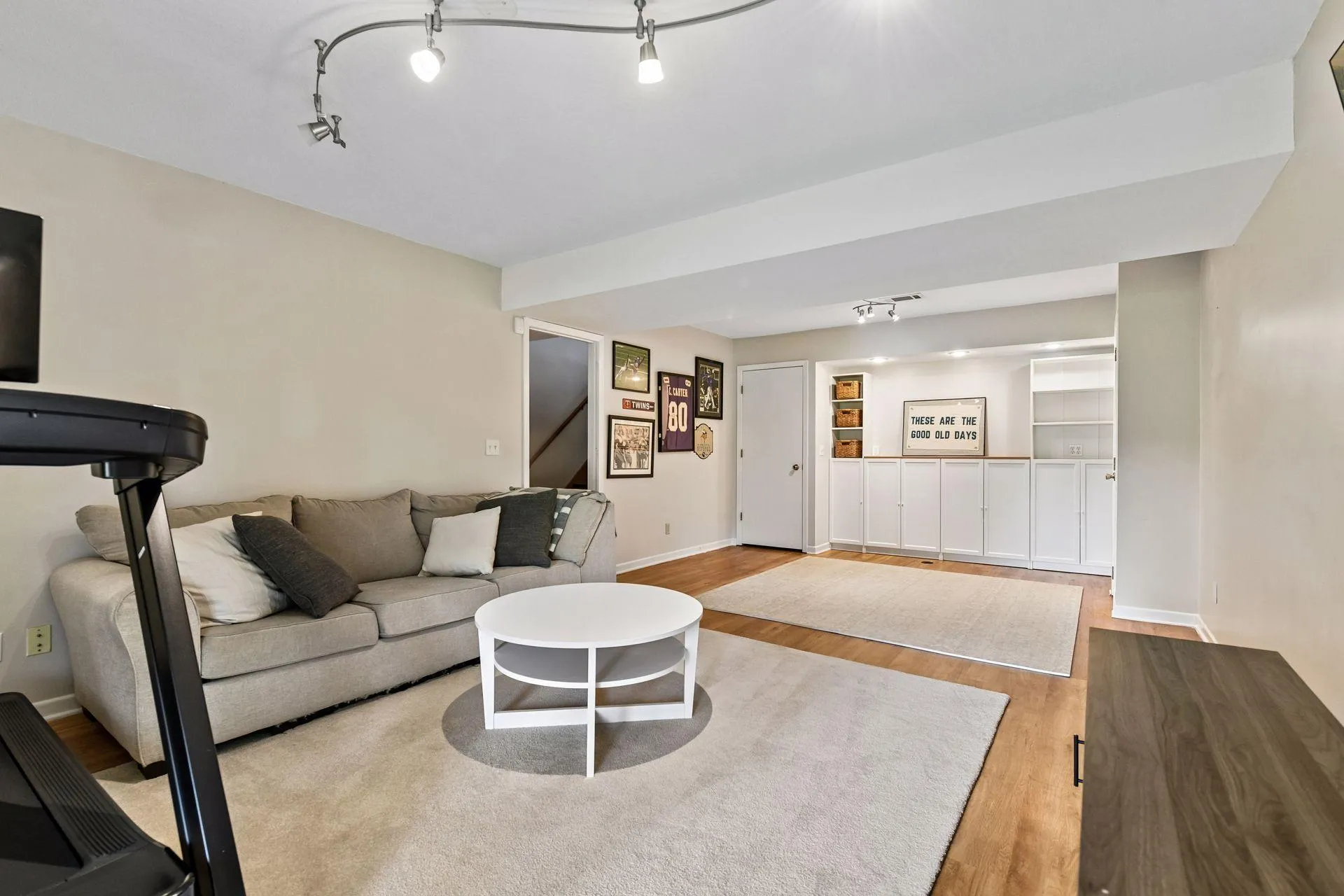Photo 19 of 18763 Pennington Avenue