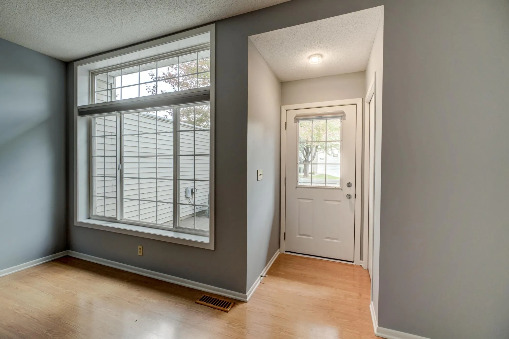 Photo 3 of 9361 Turnberry Alcove