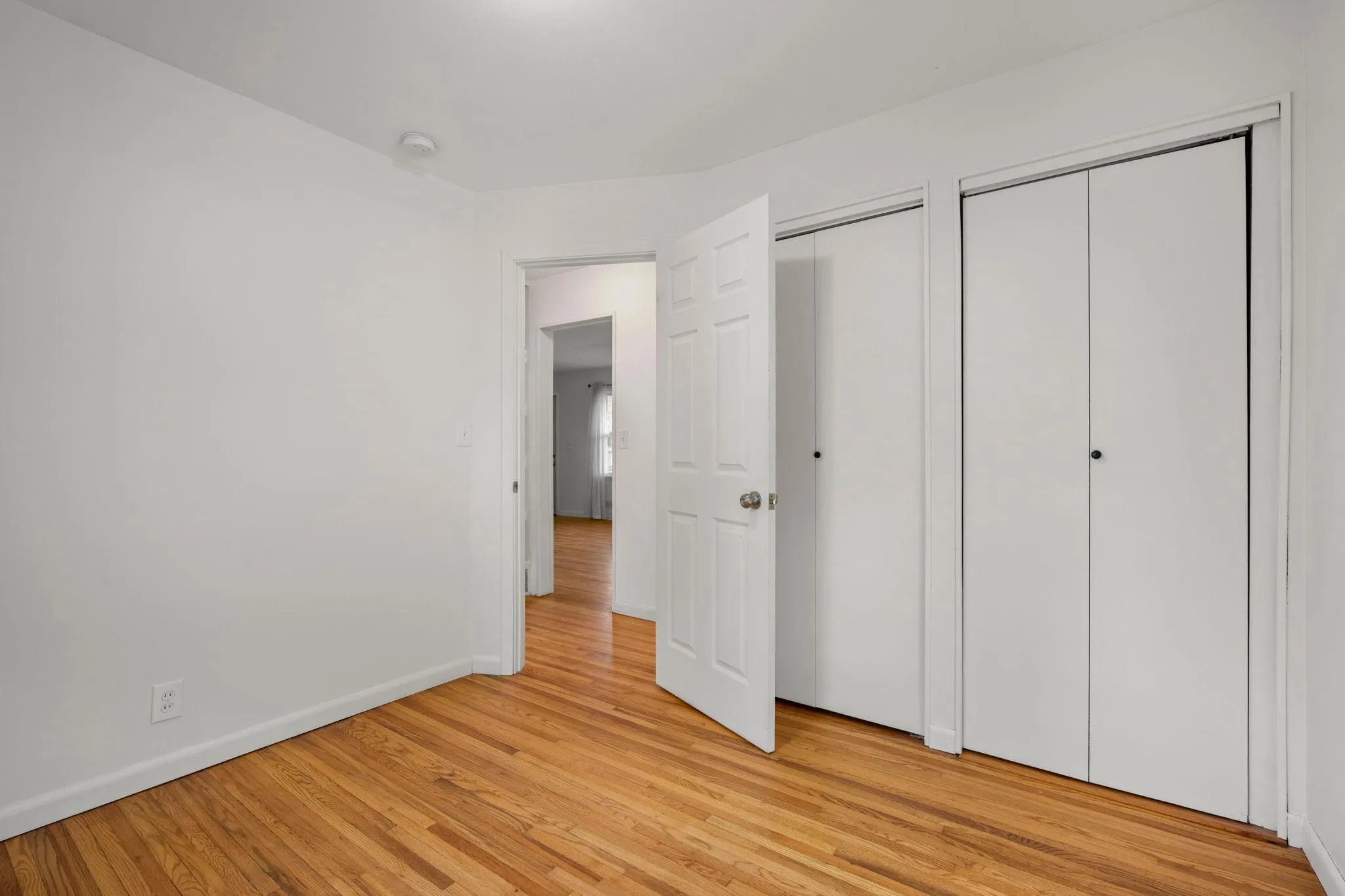 Photo 15 of 1844 Barclay Street