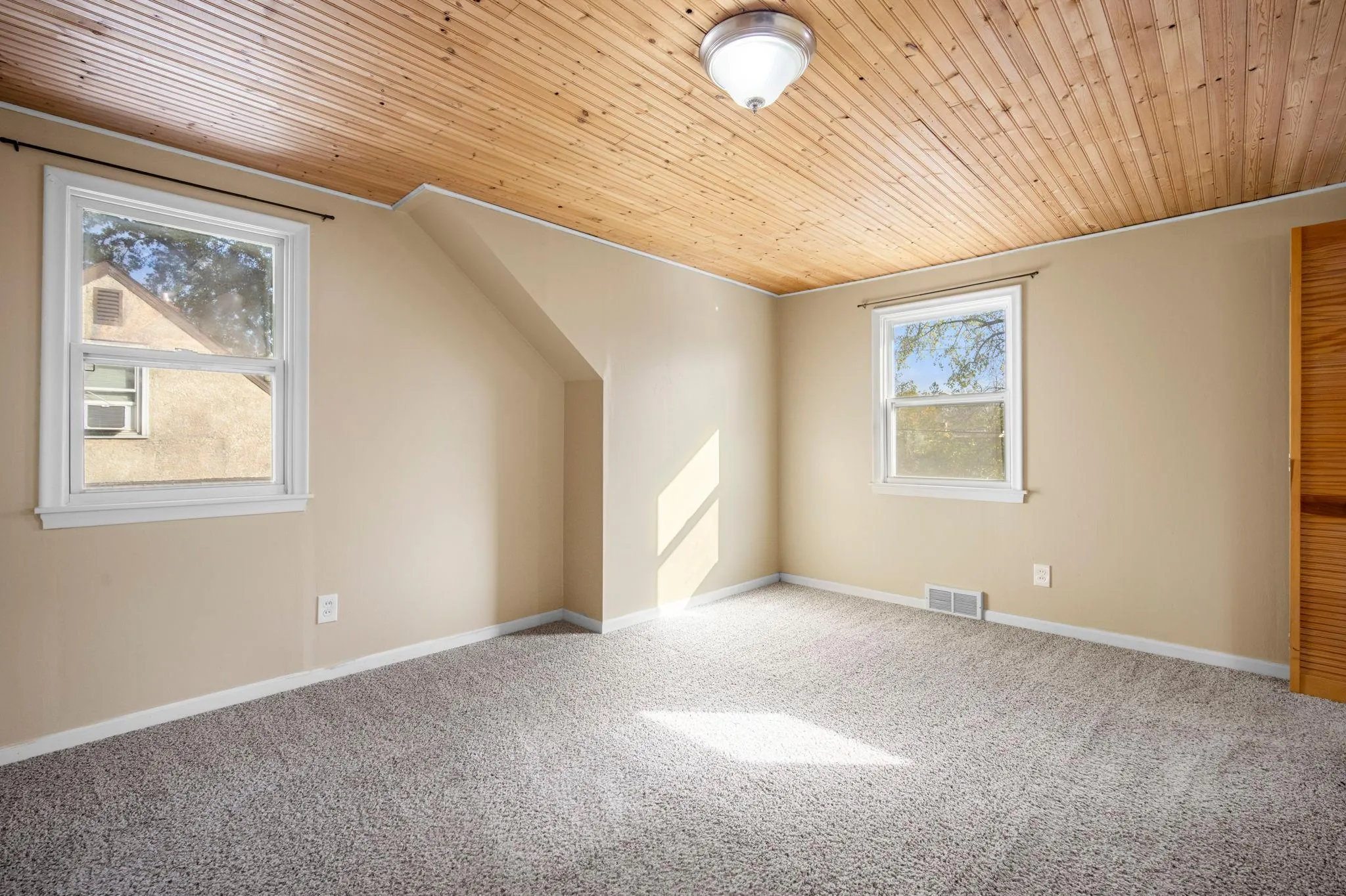 Photo 19 of 1844 Barclay Street
