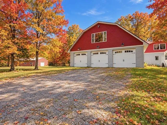 Photo 4 of 25053 Typo Creek Ne Drive