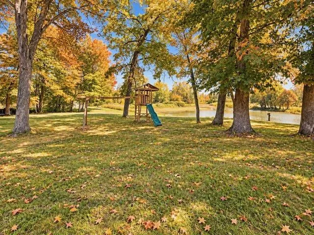 Photo 8 of 25053 Typo Creek Ne Drive